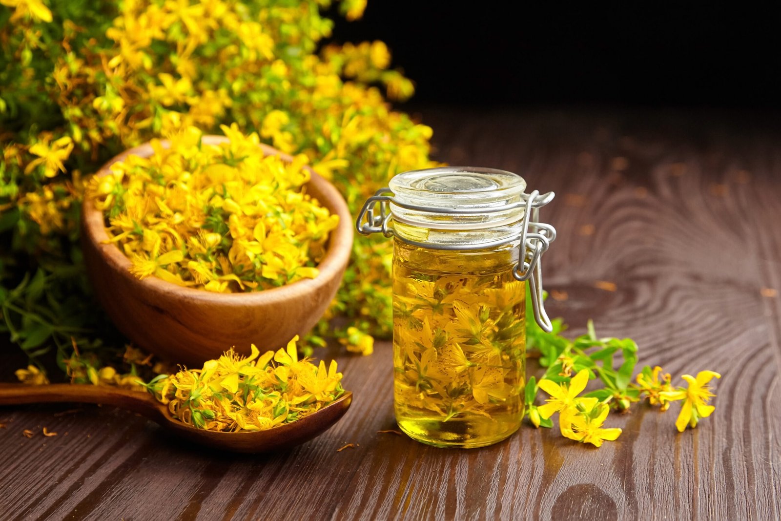 Herbal infused oil of St John's Wort